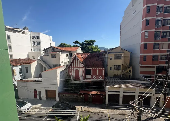 Studios confortáveis na URCA, perto Pão de Açucar, reformados, WI-FI, TV e ar condicionado SPLIT, pauloangerami MC103 Rio de Janeiro